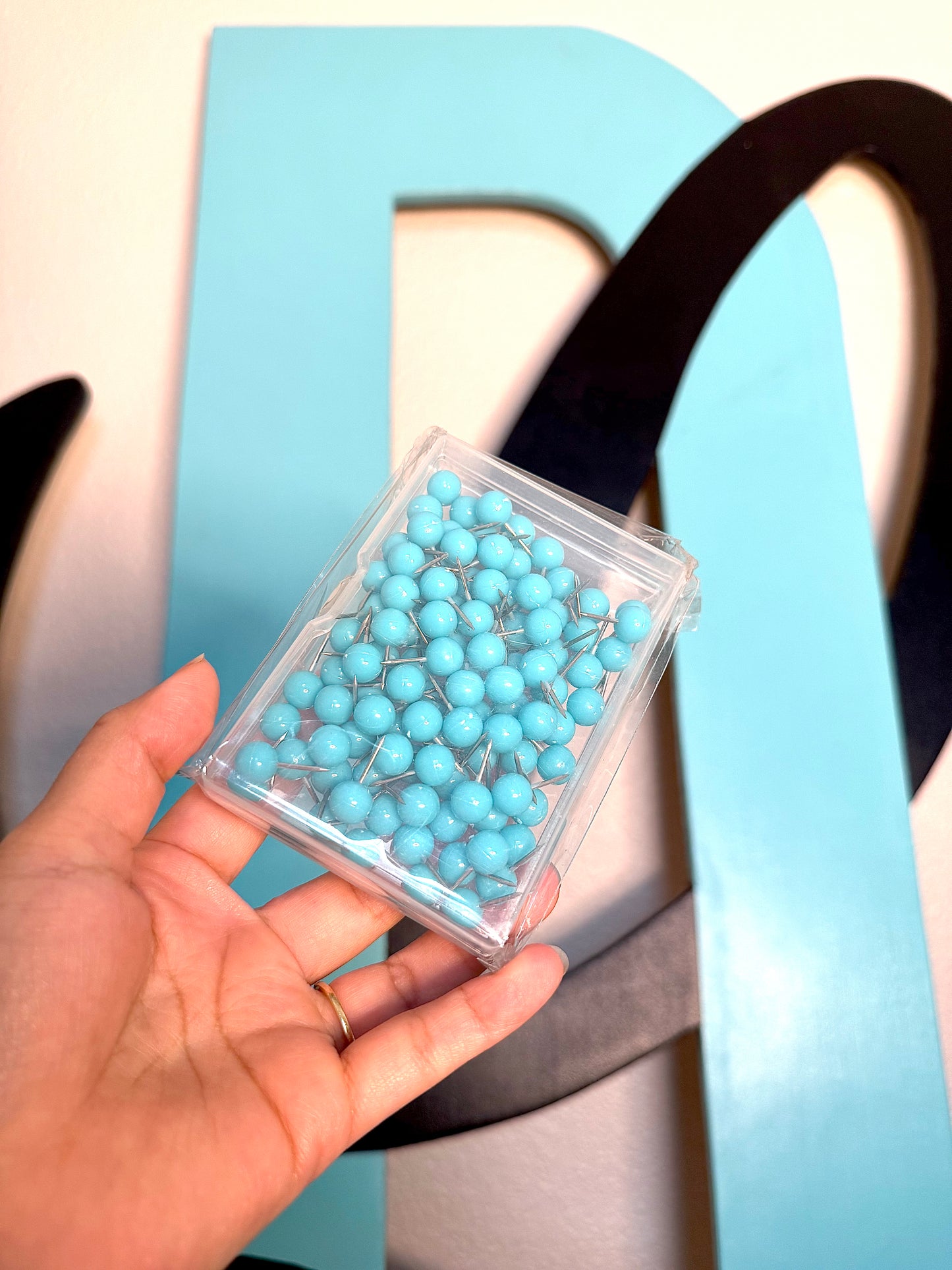 Glue pins